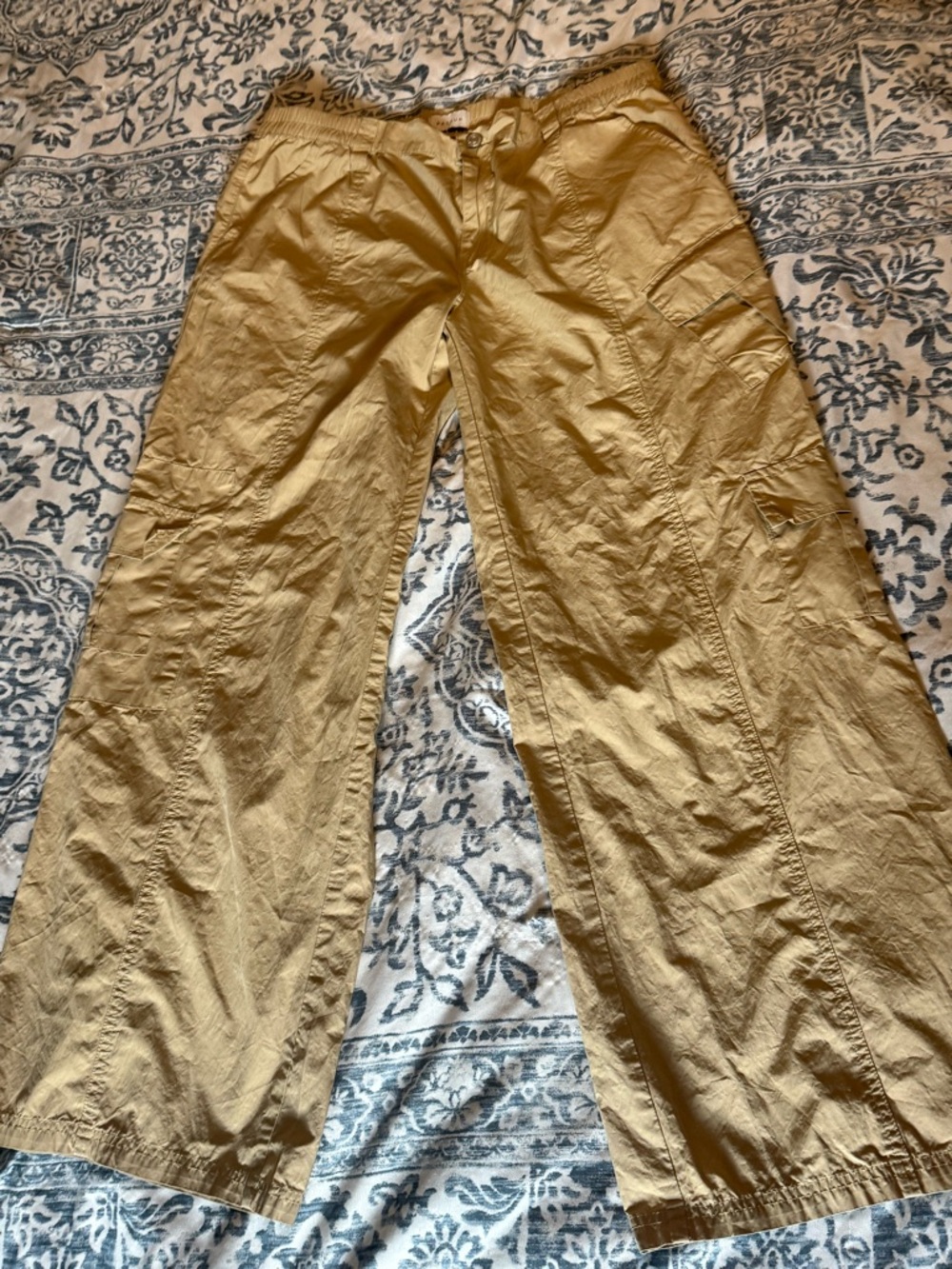 PacSun Elastic Waist Casual Pants in Khaki